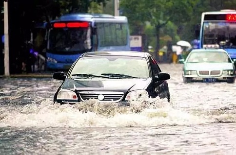 人保车险|车辆涉水受损了怎么办？