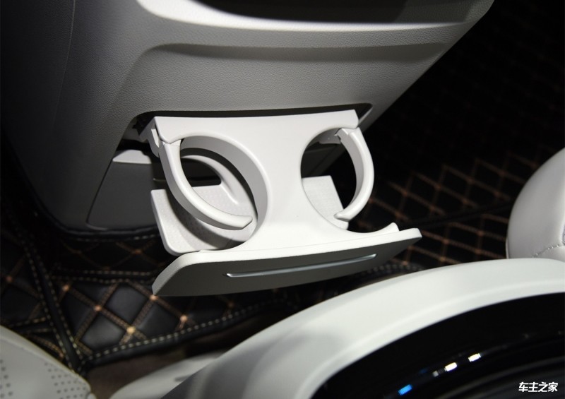  荣威iMAX8 EV